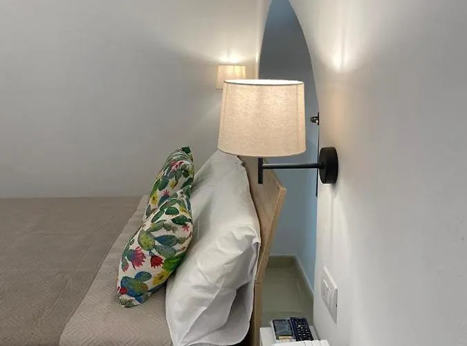 Nonna Cia Bed & Breakfast 3*