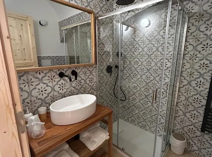 Nonna Cia Bed & Breakfast 3*